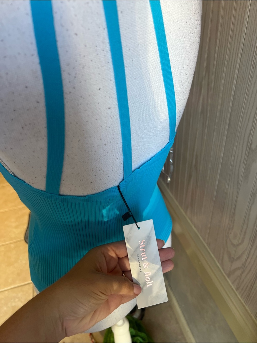 Sleeveless Ribbed Tank Top in Bright Turquoise - Picture 3 of 5